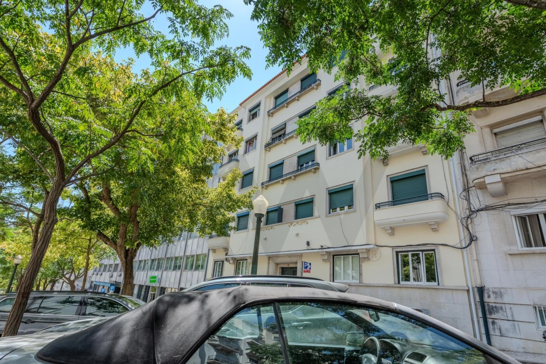 Apartamento T5 para Venda em Santo António Foto 51