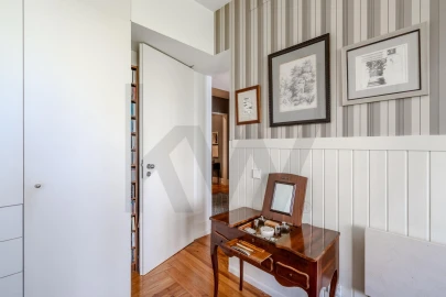 Apartamento T5 para Venda em Santo António