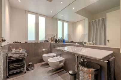 Apartamento T5 para Venda em Santo António