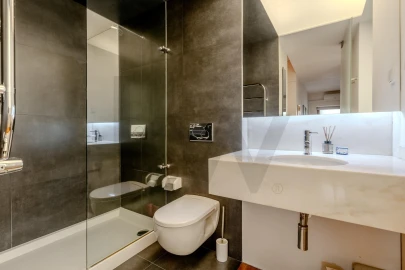 Apartamento T5 para Venda em Santo António