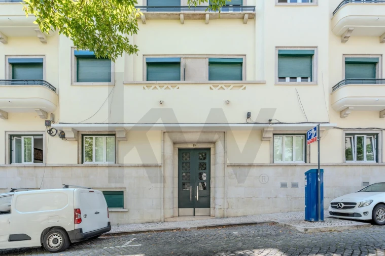 Apartamento T5 para Venda em Santo António Foto 45
