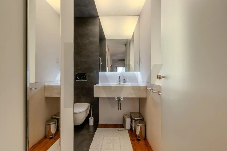 Apartamento T5 para Venda em Santo António Foto 32