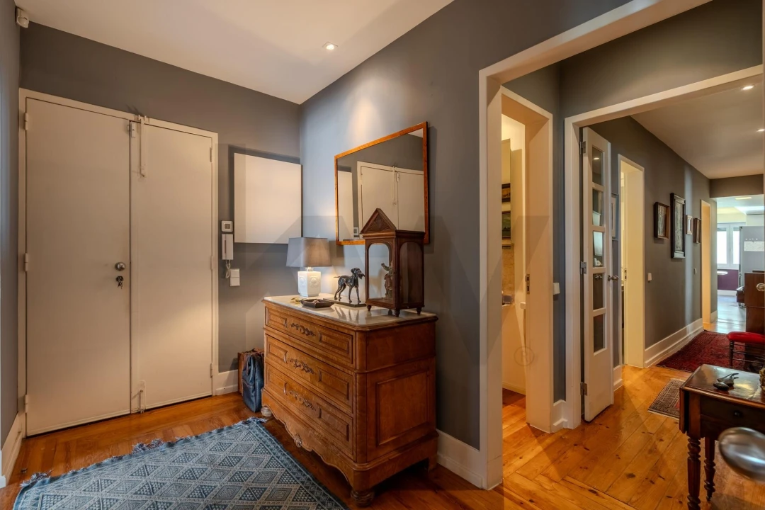 Apartamento T5 para Venda em Santo António Foto 15