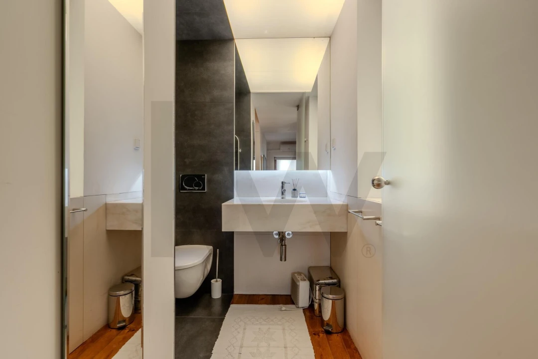 Apartamento T5 para Venda em Santo António Foto 32