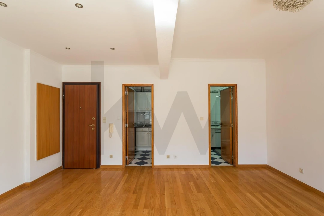 Apartamento T1 para Arrendamento em Algés, Linda-A-Velha e Cruz Quebrada-Dafundo Foto 4