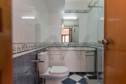 Apartamento T1 para Arrendamento em Algés, Linda-A-Velha e Cruz Quebrada-Dafundo