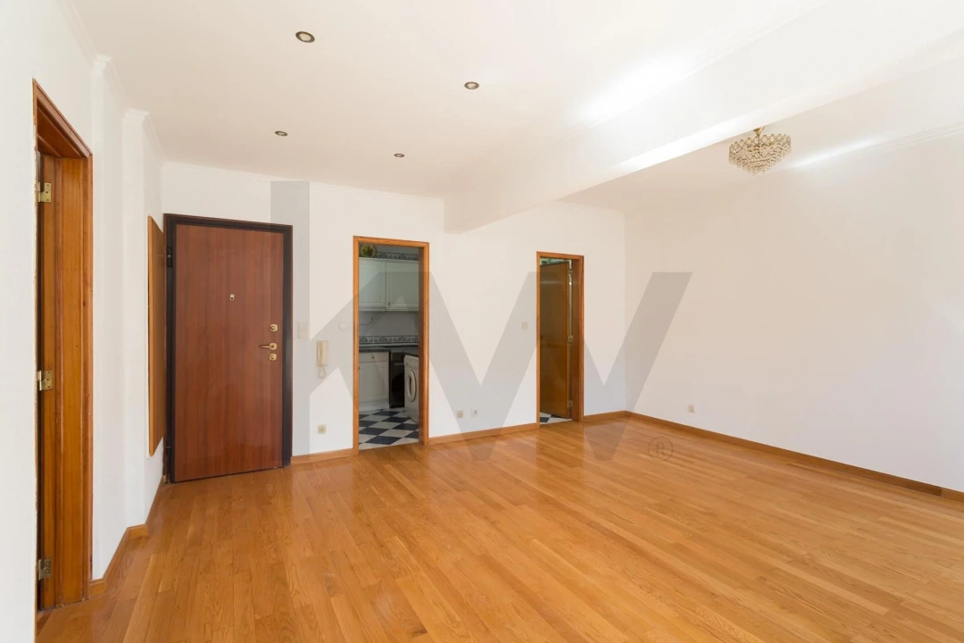 Apartamento T1 para Arrendamento em Algés, Linda-A-Velha e Cruz Quebrada-Dafundo Foto 5
