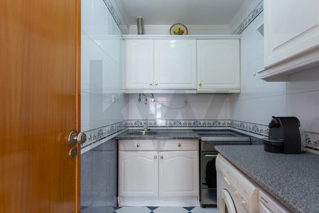 Apartamento T1 para Arrendamento em Algés, Linda-A-Velha e Cruz Quebrada-Dafundo Foto 7