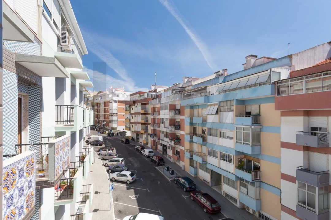 Apartamento T1 para Arrendamento em Algés, Linda-A-Velha e Cruz Quebrada-Dafundo Foto 15