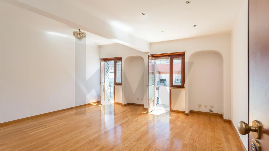 Apartamento T1 para Arrendamento em Algés, Linda-A-Velha e Cruz Quebrada-Dafundo