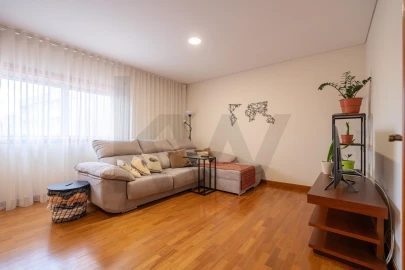 Apartamento T3 para Venda em Fermentelos