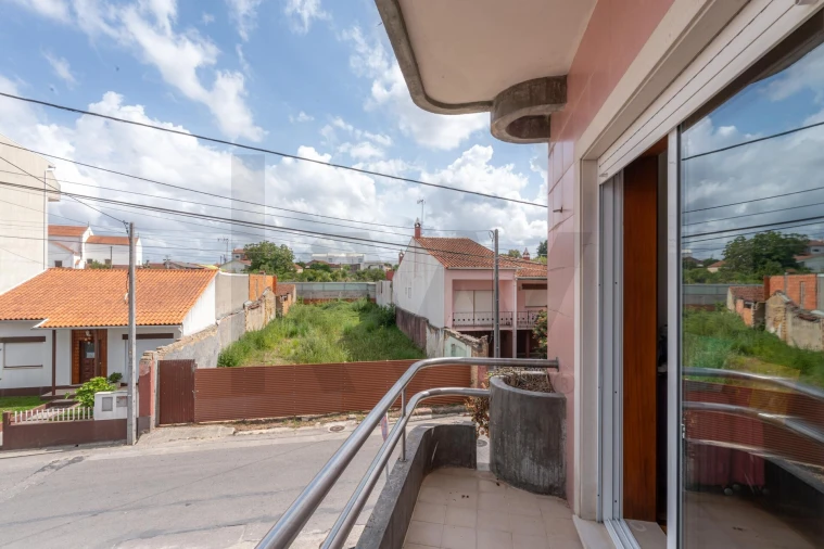 Apartamento T3 para Venda em Fermentelos Foto 30