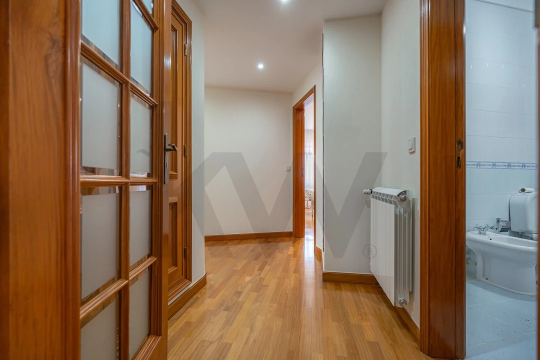 Apartamento T3 para Venda em Fermentelos Foto 2