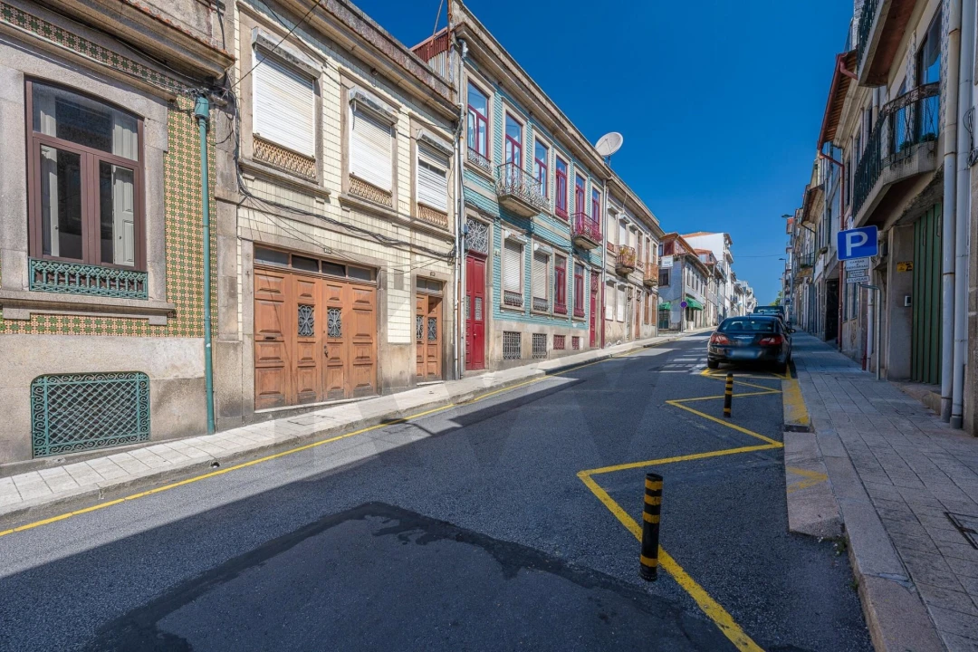 Moradia T5 para Venda em Cedofeita, Santo Ildefonso, Sé, Miragaia, São Nicolau e Vitória Foto 2