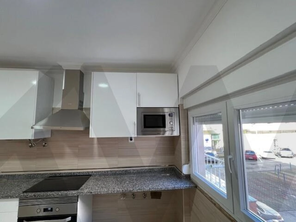 Apartamento T3 para Venda em Almada, Cova da Piedade, Pragal e Cacilhas Foto 9