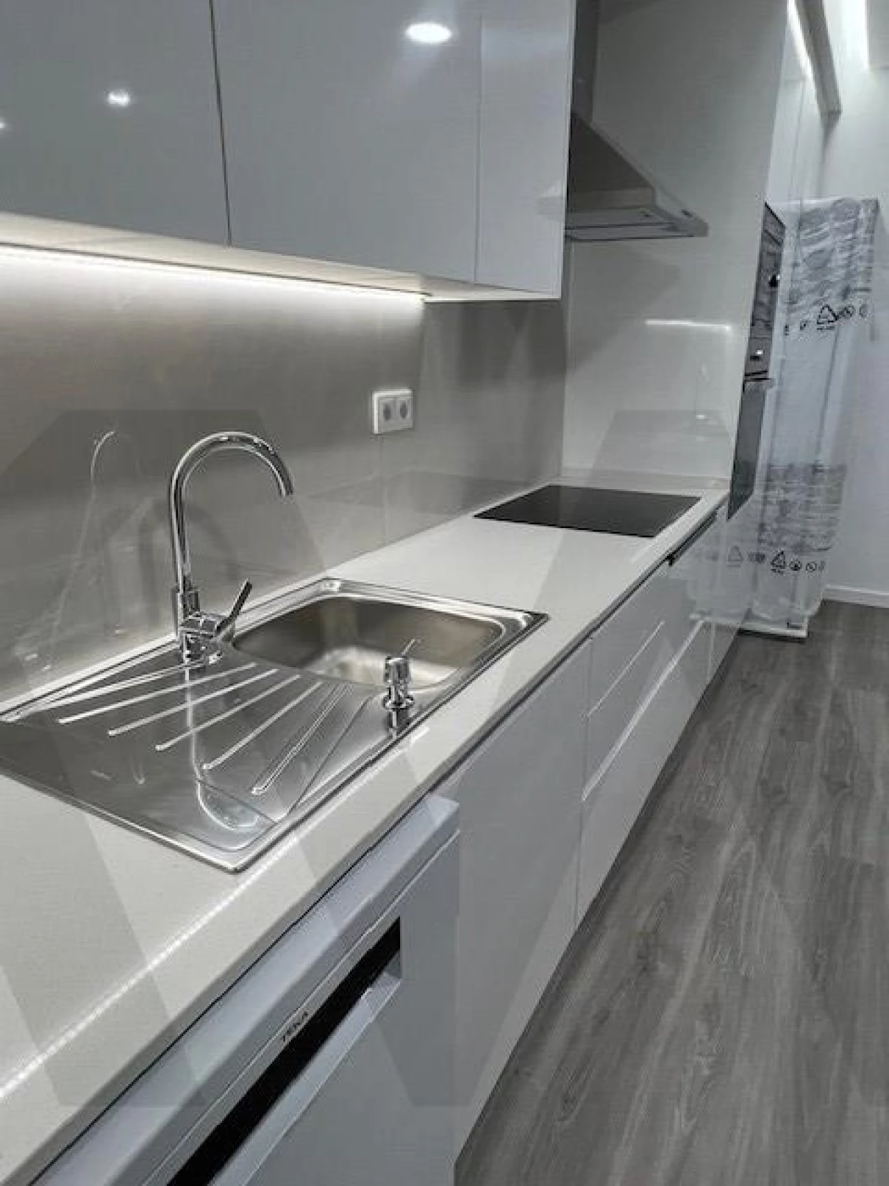 Apartamento T3 para Venda em Almada, Cova da Piedade, Pragal e Cacilhas Foto 11