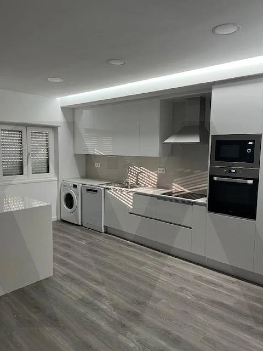 Apartamento T3 para Venda em Almada, Cova da Piedade, Pragal e Cacilhas Foto 10
