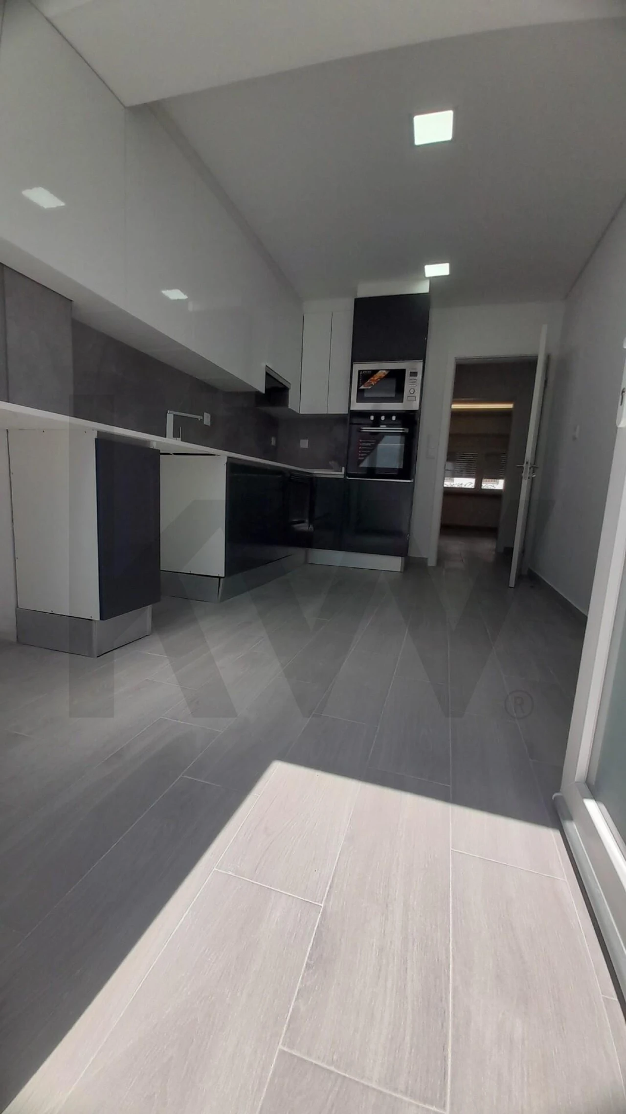 Apartamento T3 para Venda em Almada, Cova da Piedade, Pragal e Cacilhas Foto 2