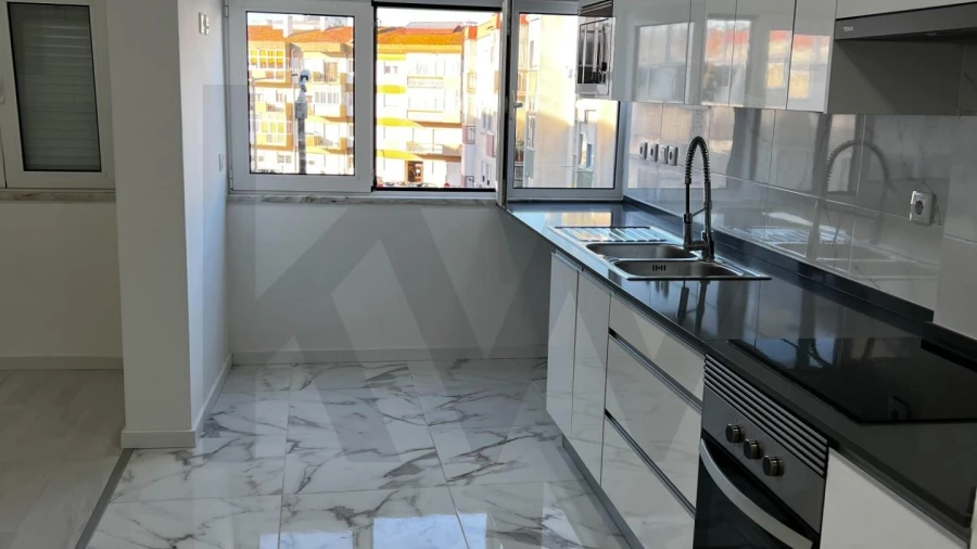 Apartamento T3 para Venda em Almada, Cova da Piedade, Pragal e Cacilhas