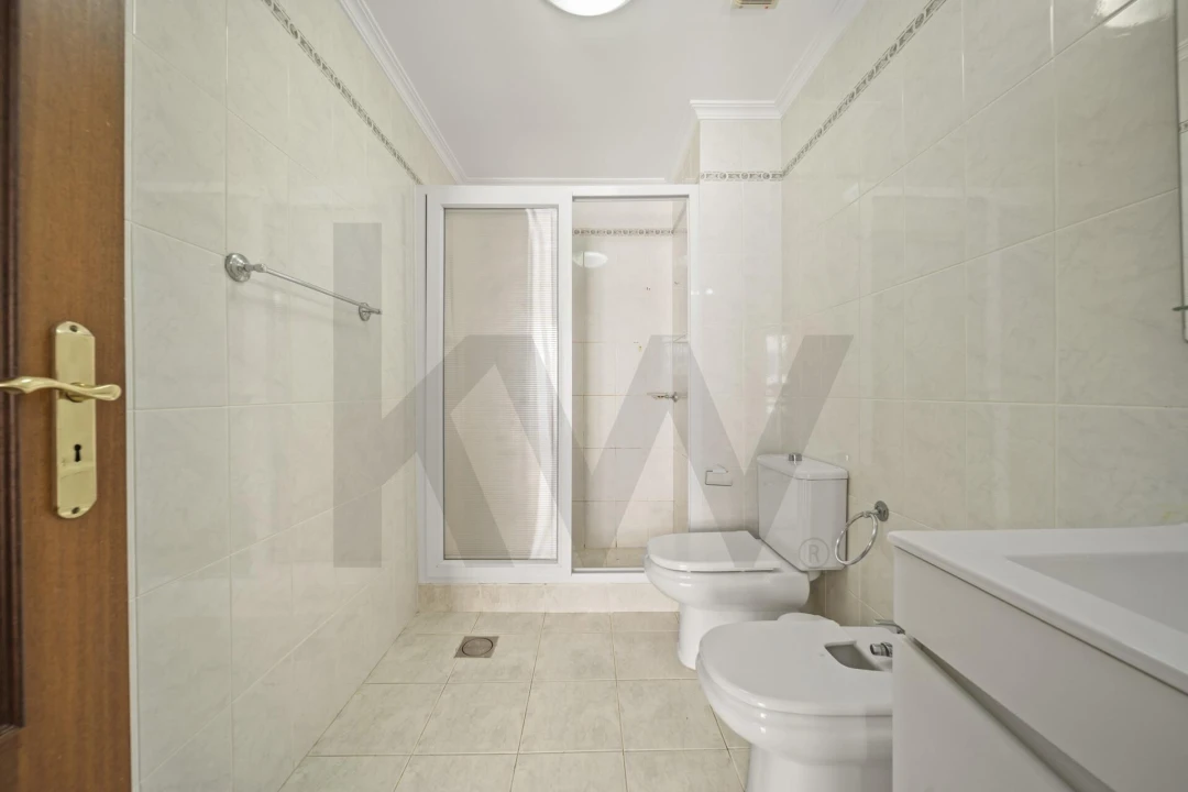 Apartamento T3 para Venda em Caniço Foto 14
