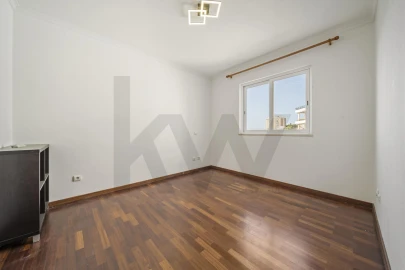 Apartamento T3 para Venda em Caniço