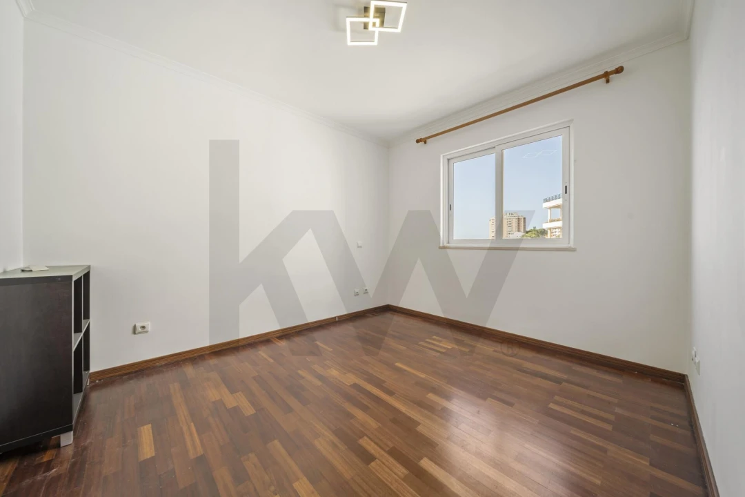 Apartamento T3 para Venda em Caniço Foto 18