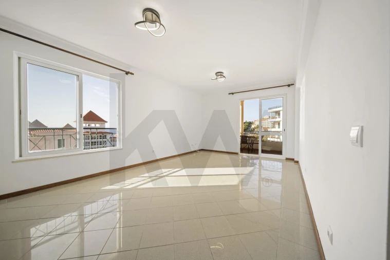 Apartamento T3 para Venda em Caniço Foto 7