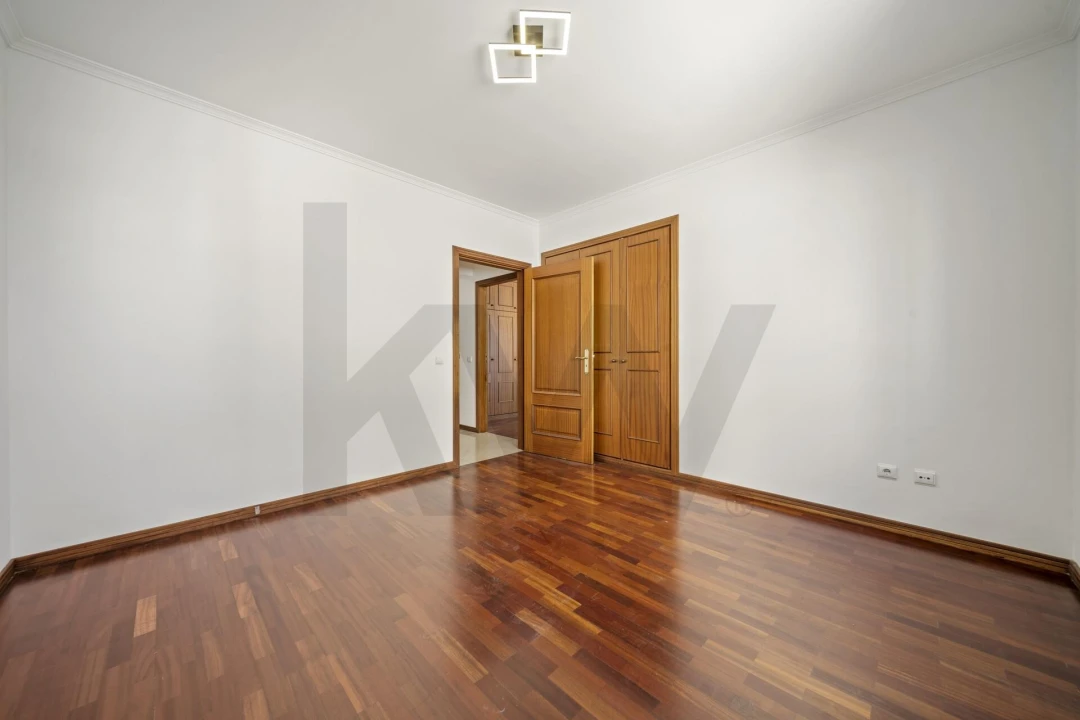 Apartamento T3 para Venda em Caniço Foto 17