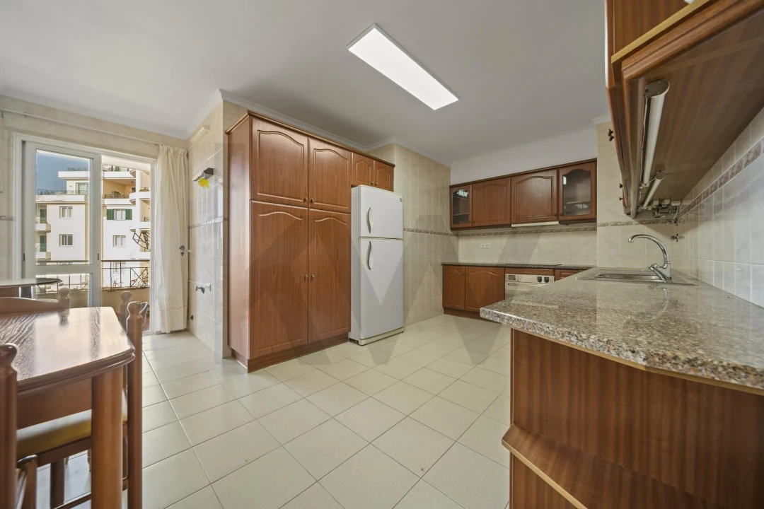 Apartamento T3 para Venda em Caniço Foto 10