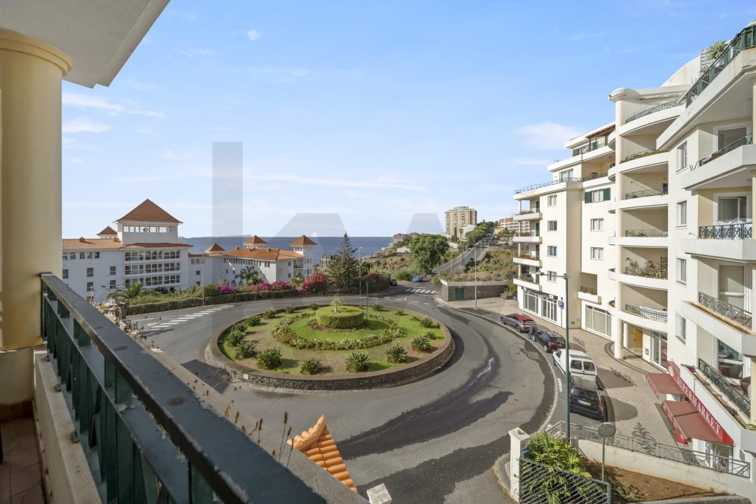 Apartamento T3 para Venda em Caniço Foto 6