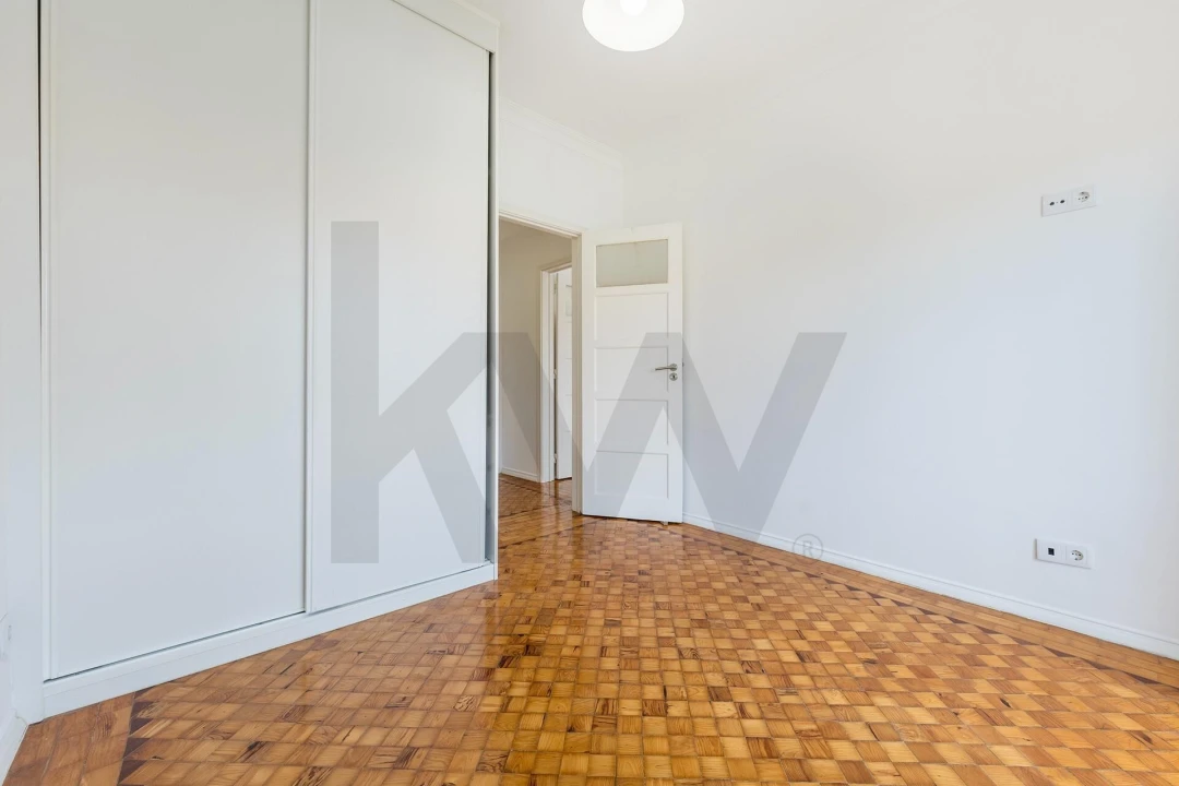 Apartamento T2 para Arrendamento em Algés, Linda-A-Velha e Cruz Quebrada-Dafundo Foto 9