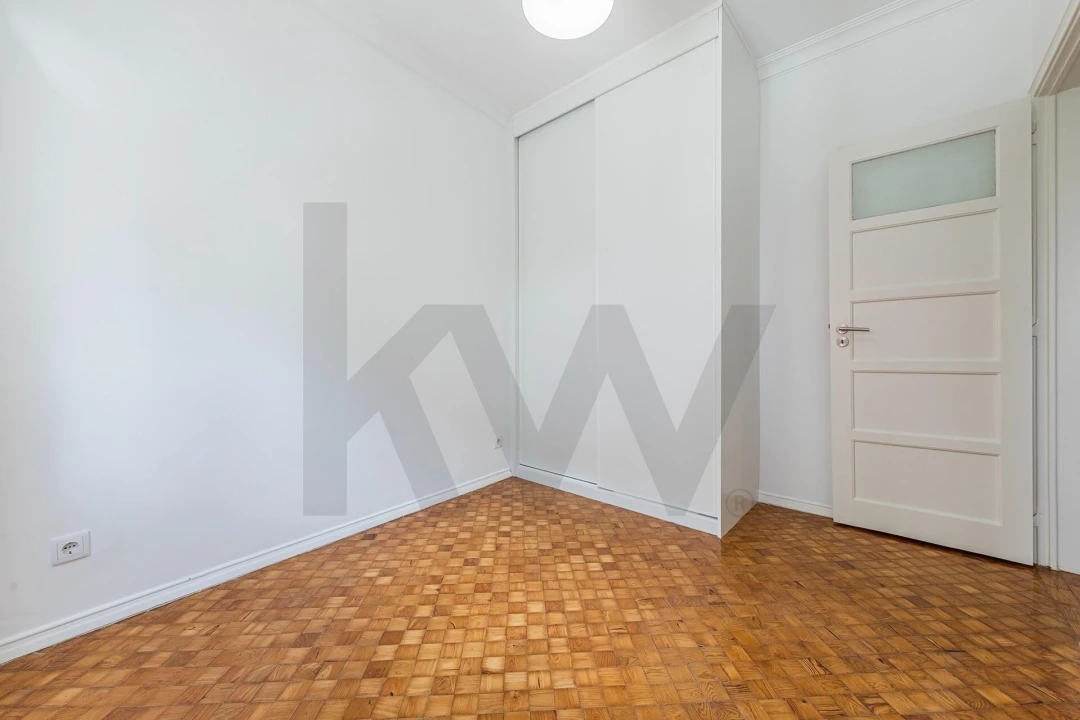 Apartamento T2 para Arrendamento em Algés, Linda-A-Velha e Cruz Quebrada-Dafundo Foto 14
