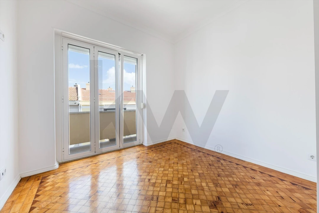 Apartamento T2 para Arrendamento em Algés, Linda-A-Velha e Cruz Quebrada-Dafundo Foto 7