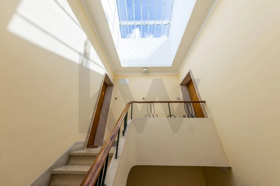 Apartamento T2 para Arrendamento em Algés, Linda-A-Velha e Cruz Quebrada-Dafundo Foto 20