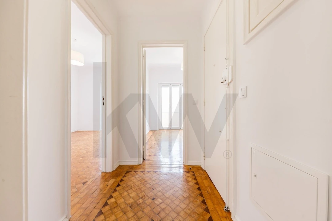 Apartamento T2 para Arrendamento em Algés, Linda-A-Velha e Cruz Quebrada-Dafundo Foto 10