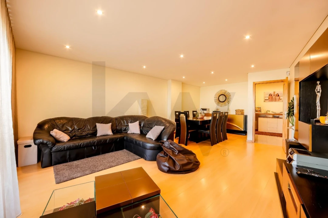 Apartamento T2 para Venda em Rio Tinto Foto 18