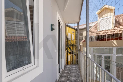 Apartamento T2 para Arrendamento em Penha de França