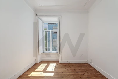 Apartamento T2 para Arrendamento em Penha de França