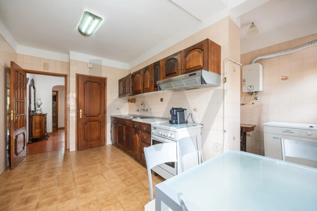 Apartamento T3 para Venda em Santo Antonio dos Olivais Foto 9