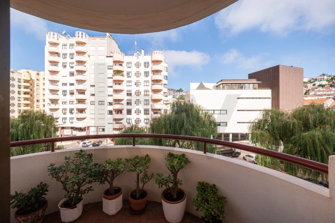 Apartamento T3 para Venda em Santo Antonio dos Olivais Foto 21