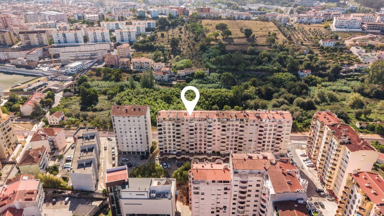 Apartamento T3 para Venda em Santo Antonio dos Olivais Foto 27