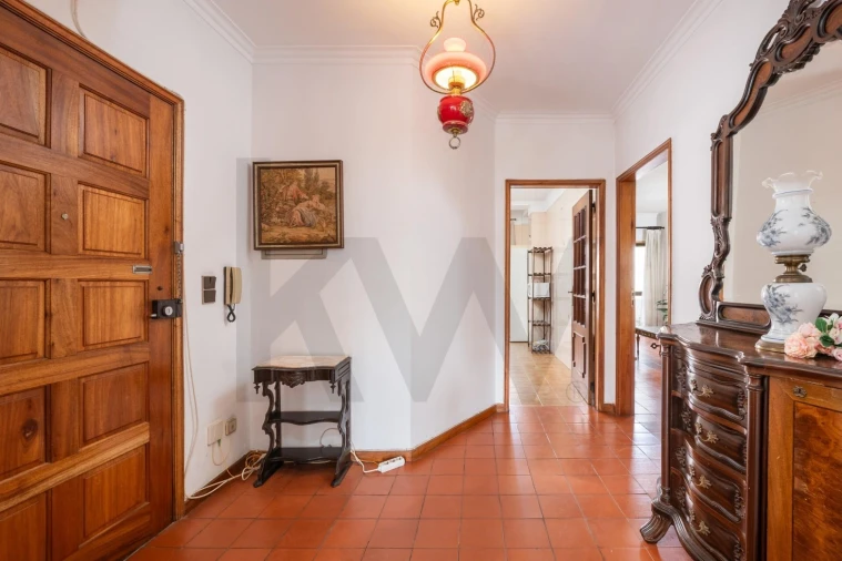 Apartamento T3 para Venda em Santo Antonio dos Olivais Foto 6