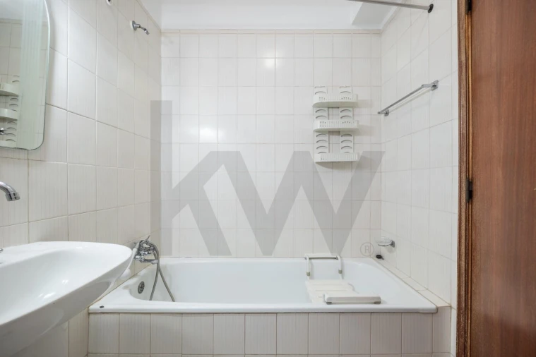 Apartamento T3 para Venda em Santo Antonio dos Olivais Foto 15