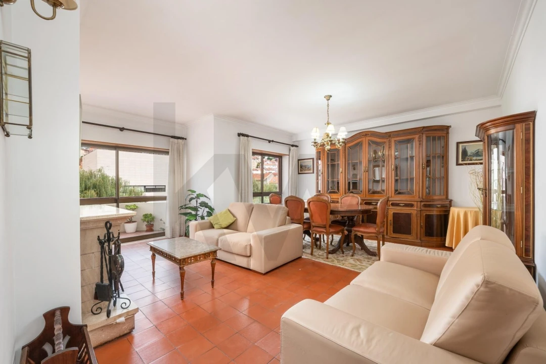 Apartamento T3 para Venda em Santo Antonio dos Olivais Foto 1
