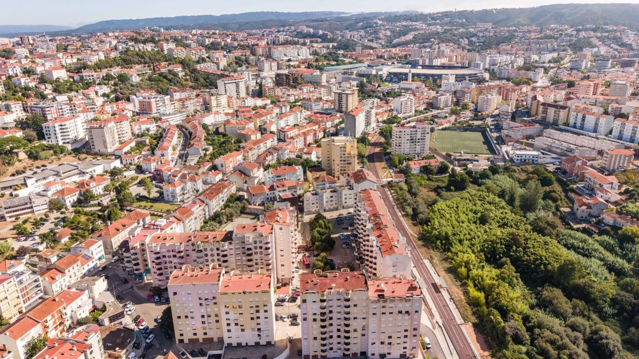 Apartamento T3 para Venda em Santo Antonio dos Olivais Foto 29