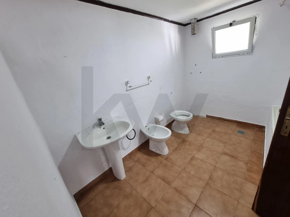 Moradia T3 para Venda em Rabo de Peixe Foto 17