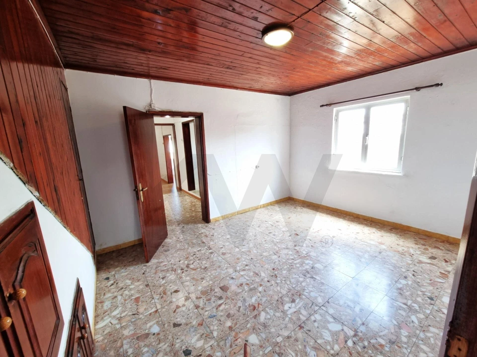 Moradia T3 para Venda em Rabo de Peixe Foto 5
