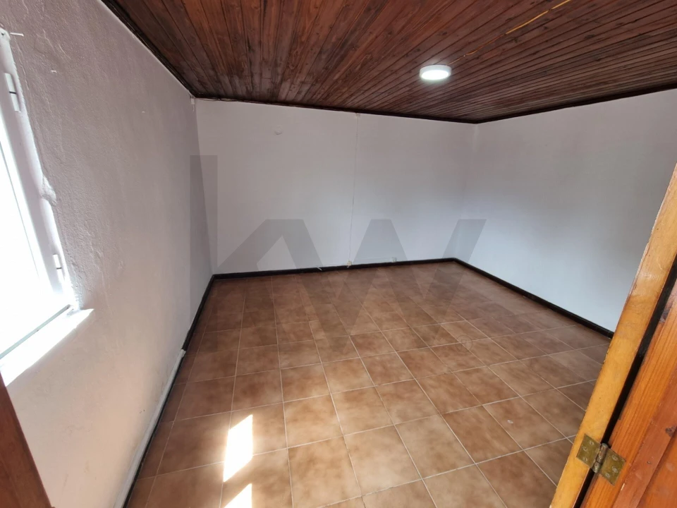 Moradia T3 para Venda em Rabo de Peixe Foto 15