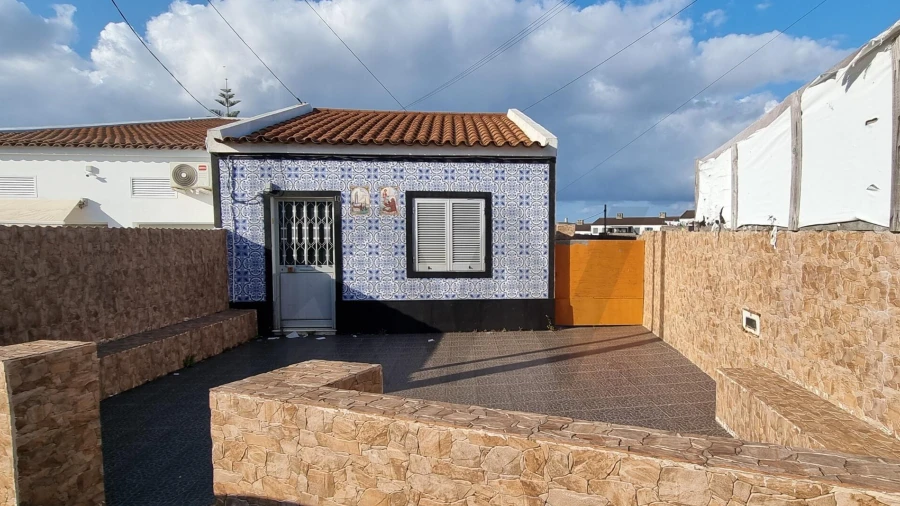 Moradia T3 para Venda em Rabo de Peixe