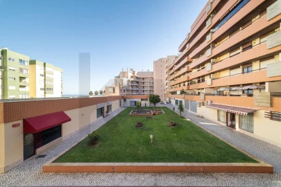 Apartamento T3 para Arrendamento em Oeiras e São Julião da Barra, Paço de Arcos e Caxias